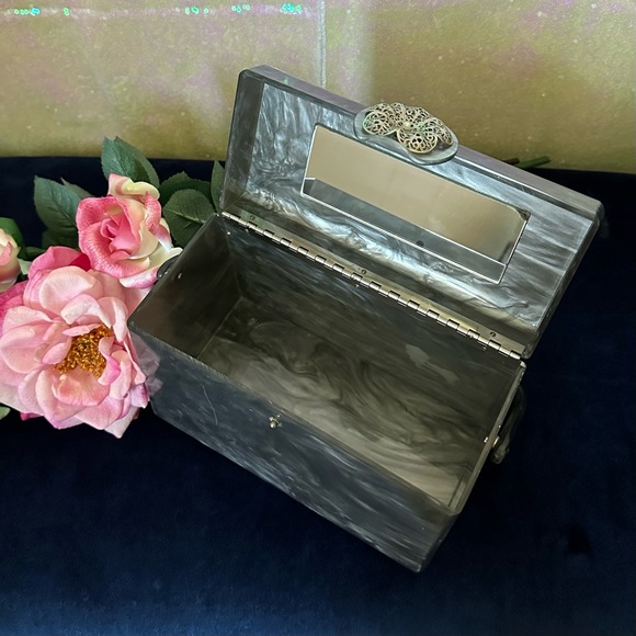 Antique Lucite Box Handbag c.1945-50 - Picture 3 of 16
